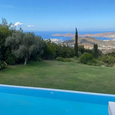 Glorious Villa With Jacuzzi, Sauna And Private Pool In Bodrum, Mugla Yalıkavak